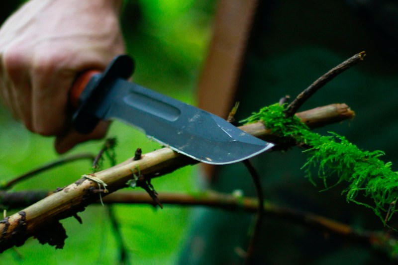 Tactical knife fixed blade