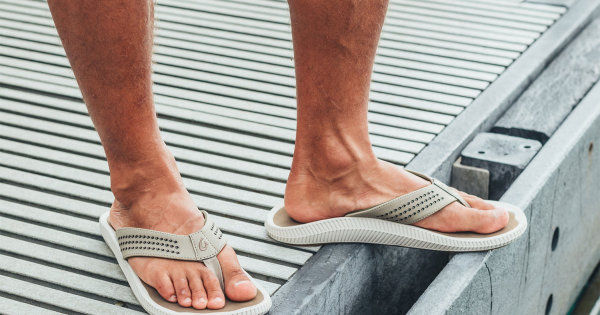 The 8 Best Flip-Flops That Men Should Wear for Excursions - The Manual