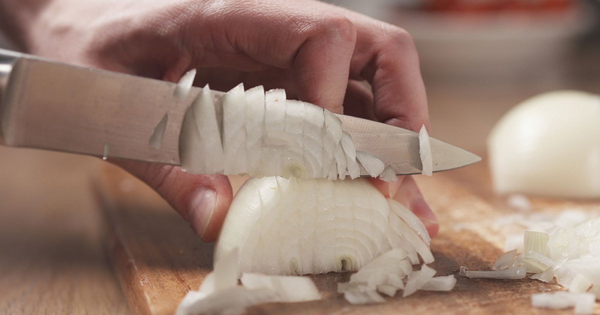 These are the 10 most important cooking skills everyone should know