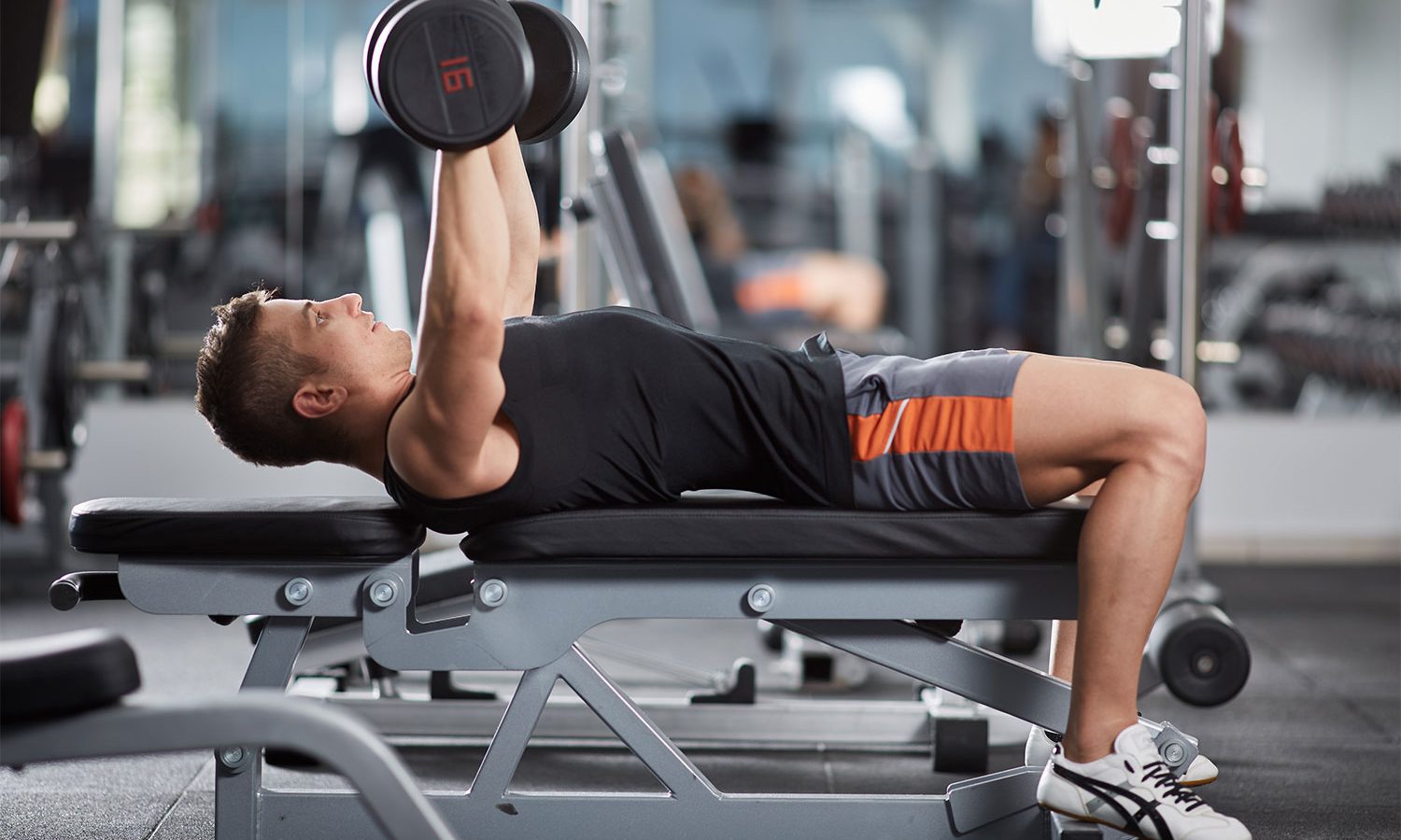 How To Dumbbell Bench Press Like A Pro To Optimize Your Strength Gains How To Dumbbell Bench Press Like A Pro To Optimize Your Strength Gains