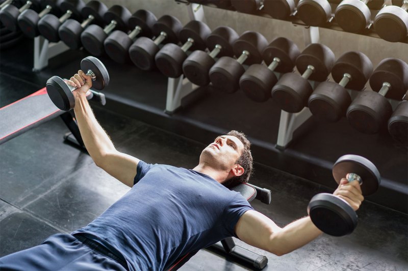 Dumbbell fly