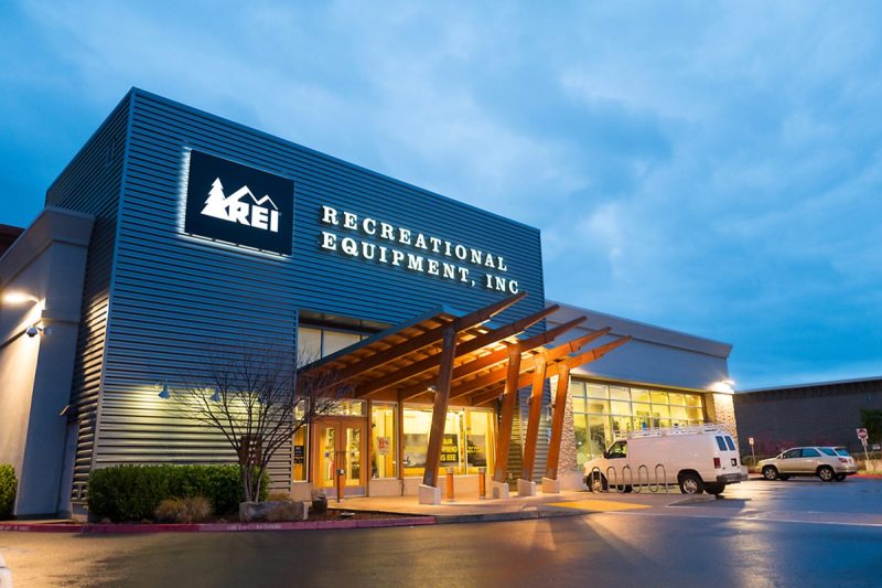 An REI physical location.