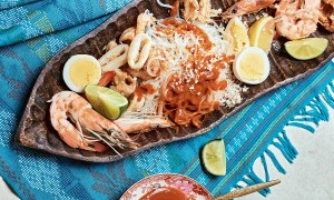 filipino food guide pansit palabok