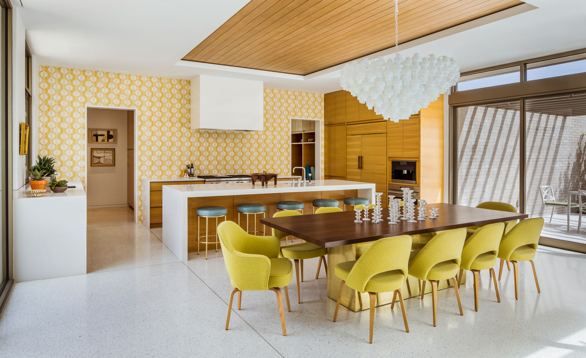 Thunderbird Heights Residence kitchen and dining room