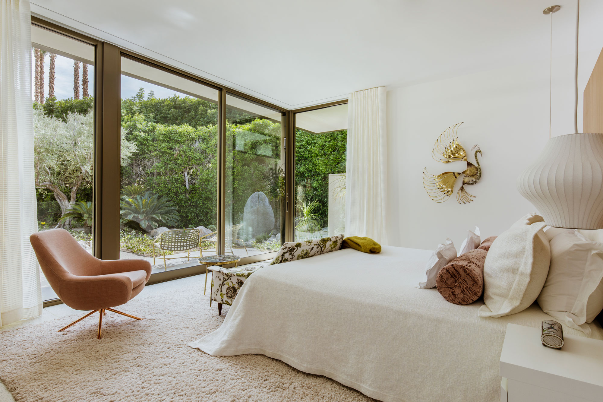 Thunderbird Heights Residence master bedroom