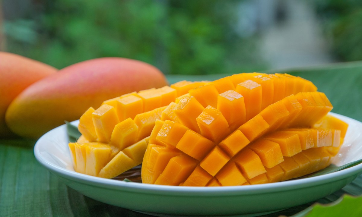 Properly sliced mango