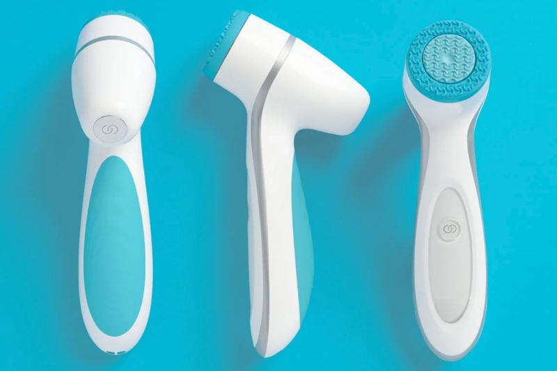 LumiSpa facial device.