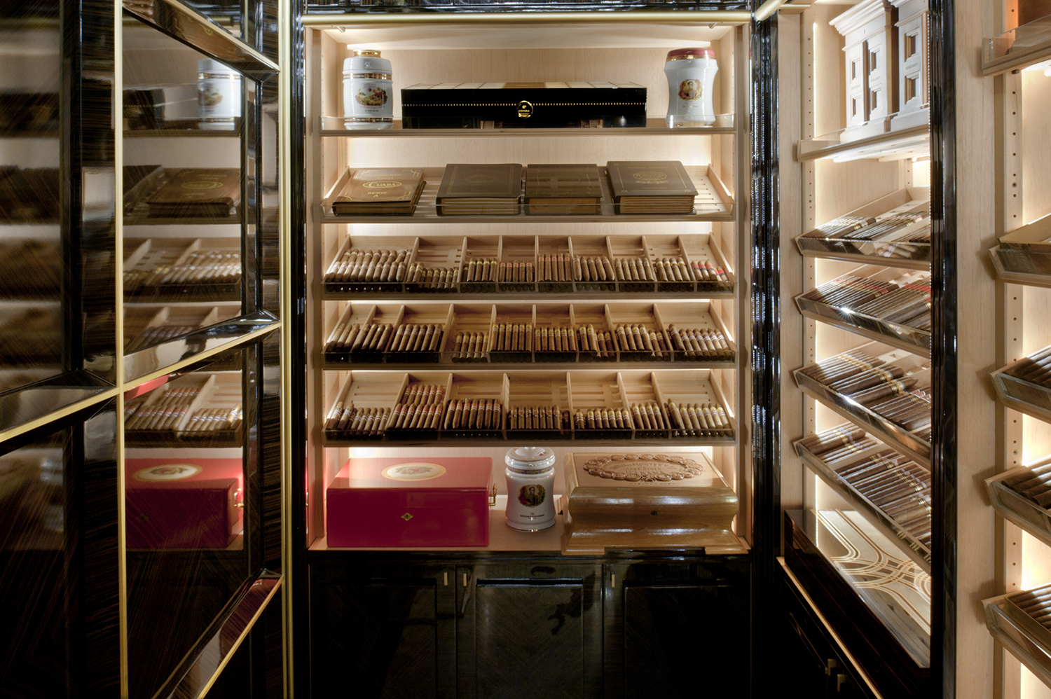 Humidor