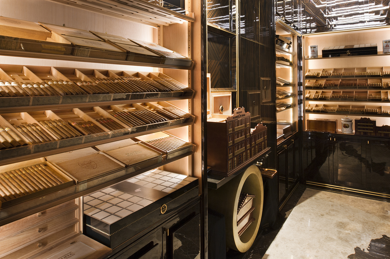 wellesley knightsbridge cigar collection hotel  london