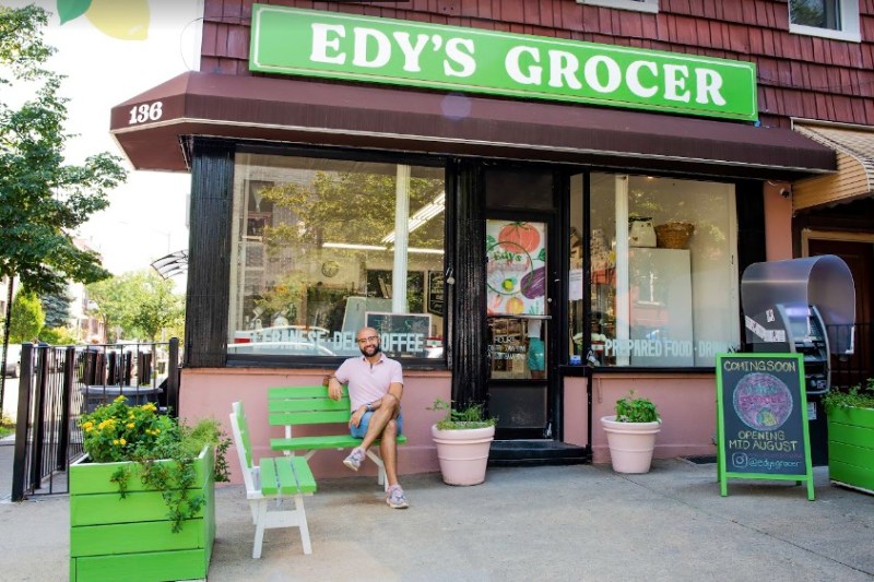 Edy's Grocer Outside Facade