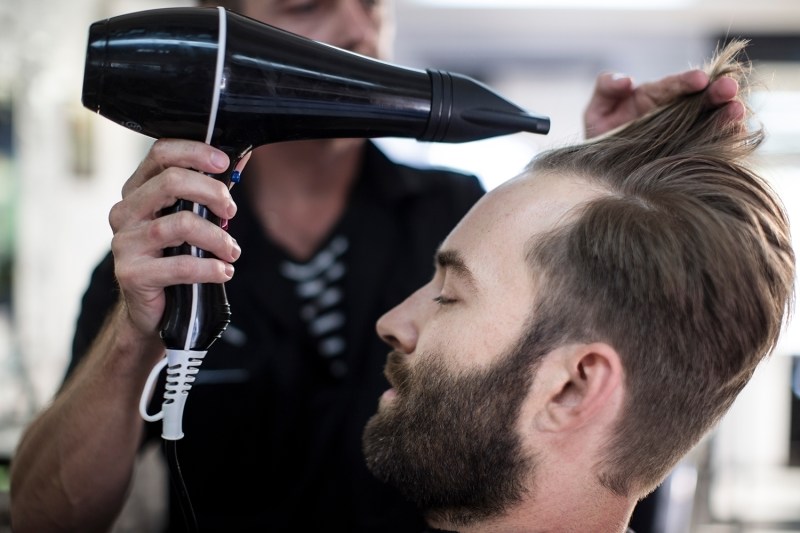How to Blow Dry Men's Hair: Tips and More - The Manual