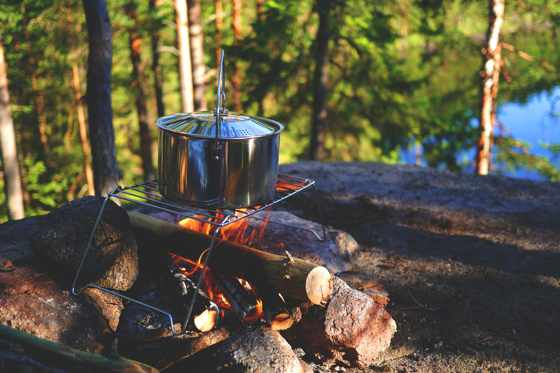 How to Cook Food Over a Campfire: 8 Helpful Tips