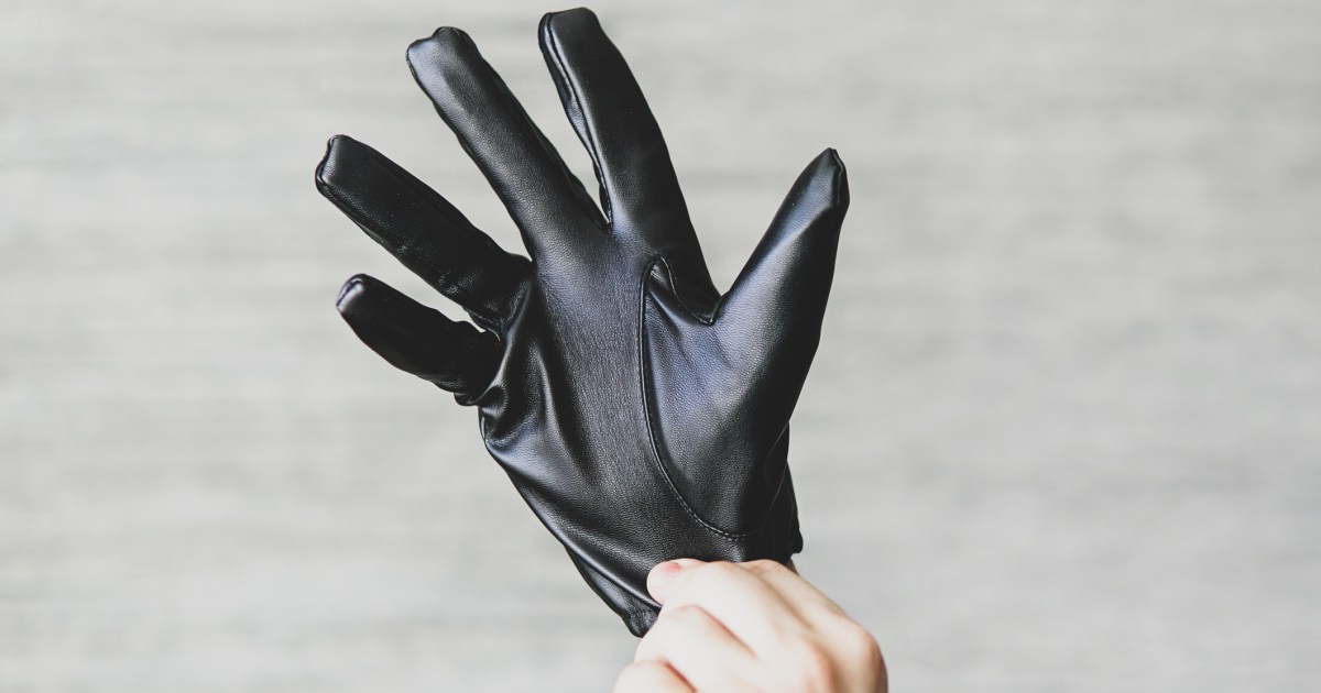 Leather gloves