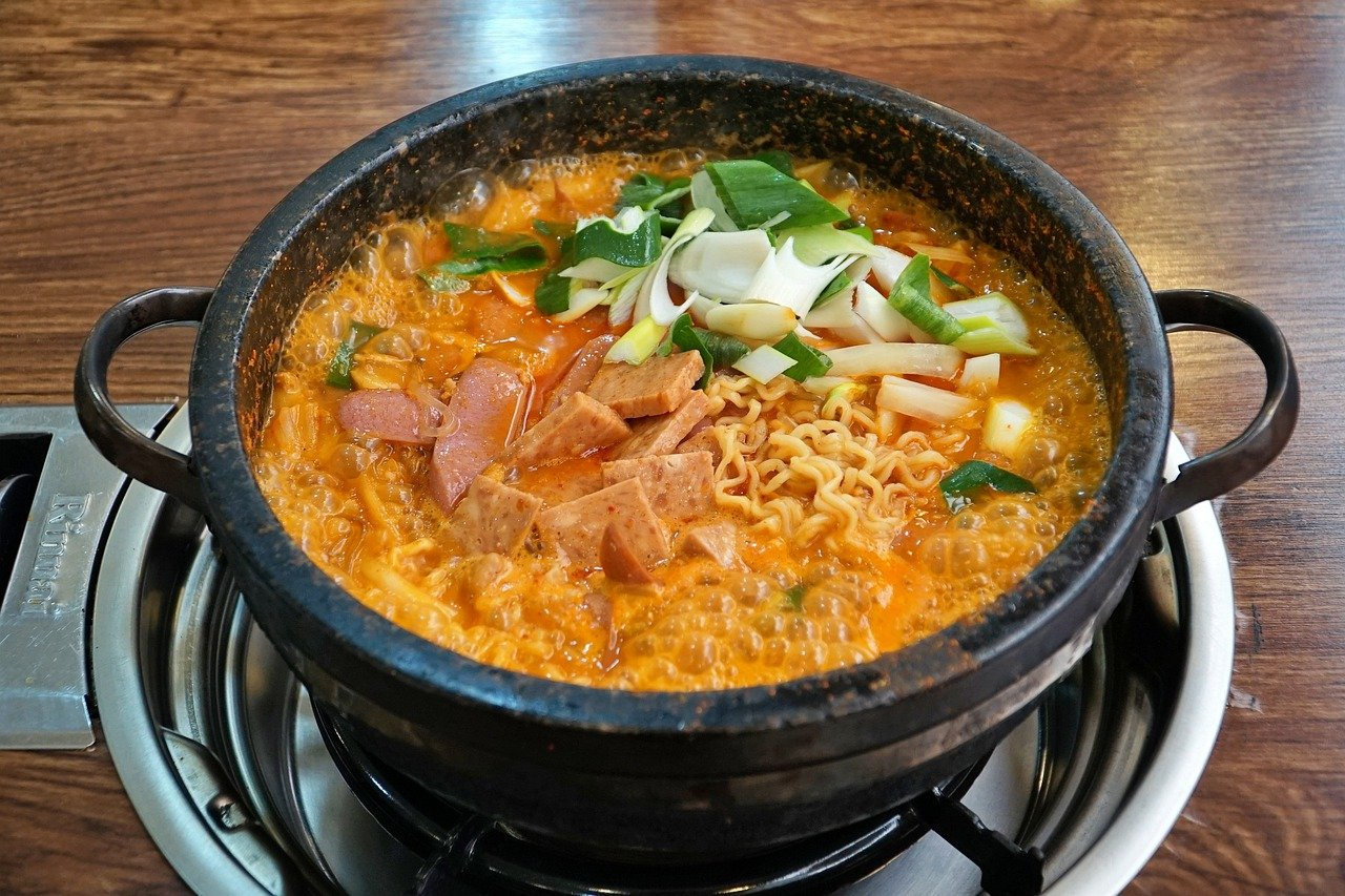 https://www.themanual.com/wp-content/uploads/sites/9/2021/06/korean-stew.jpg?fit=800%2C800&p=1