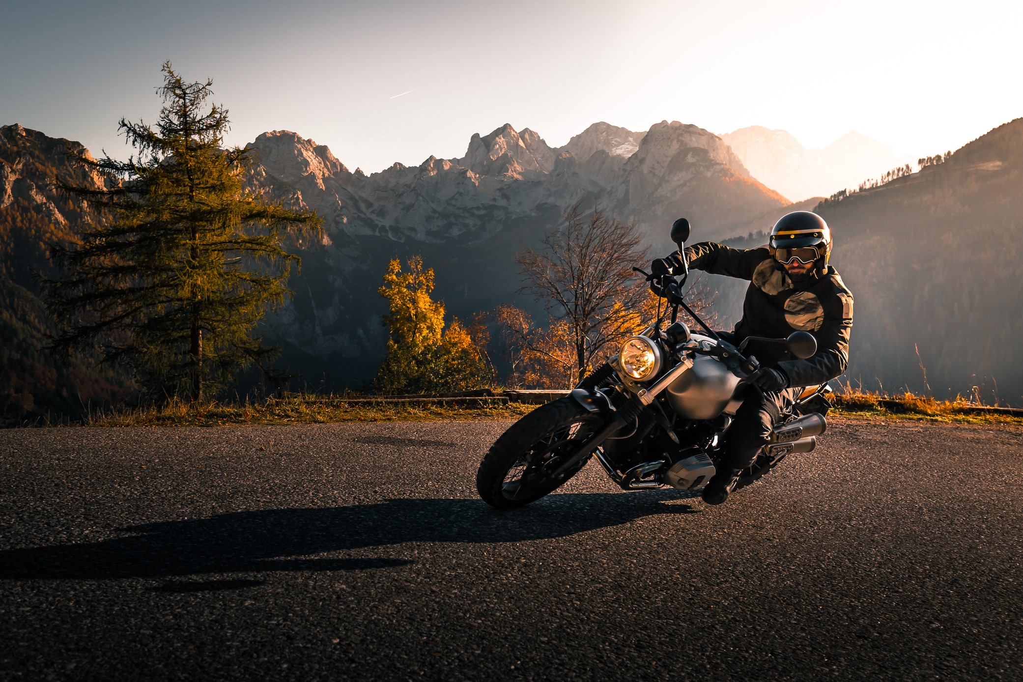 Classic 1960s racing motorcycle added to Ride 4