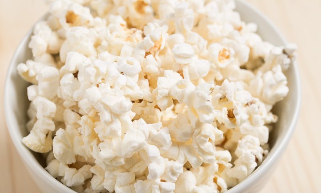 Air-popped popcorn in a bowl