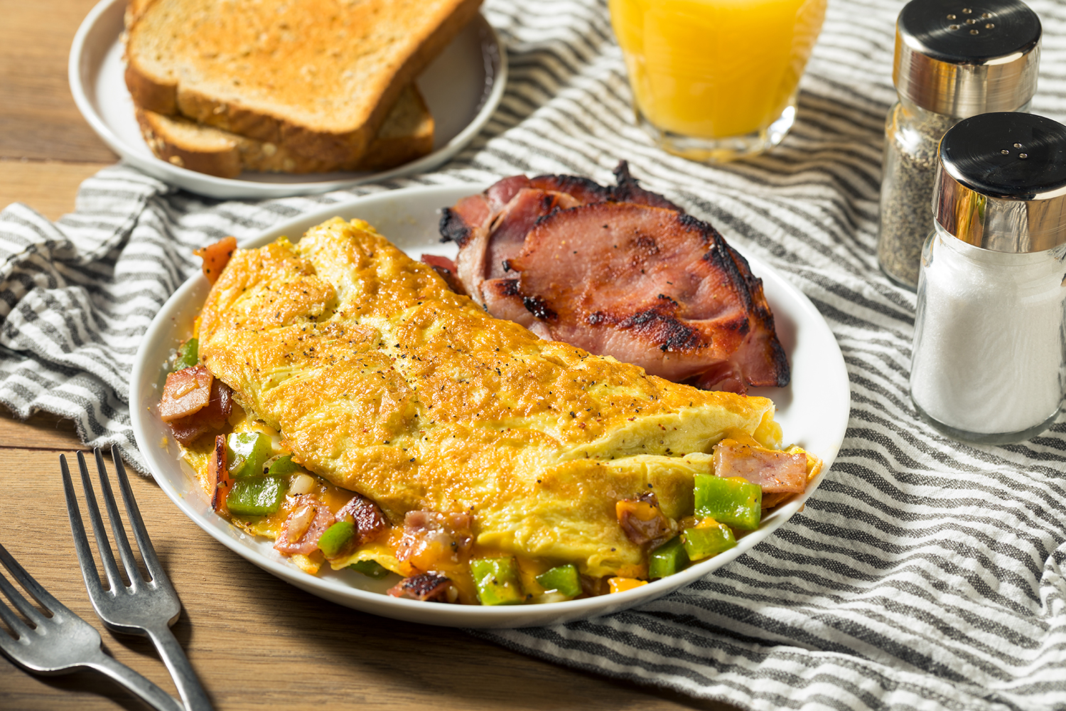 How to make an omelet: A step-by-step guide for the perfect breakfast - The  Manual