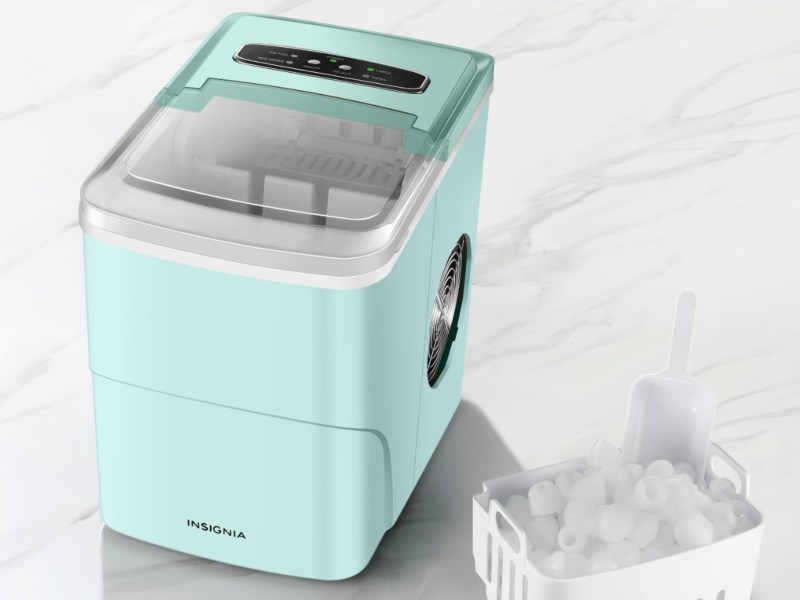 Insignia 26-Pound Portable and Countertop Ice Maker with prepared cubes.