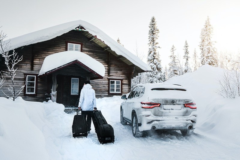 The best ski and snowboard bags help protect your expensive wintersports gear.