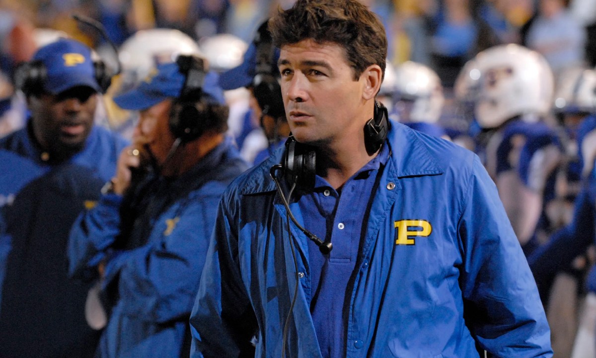 Kyle Chandler in Friday Night Lights.