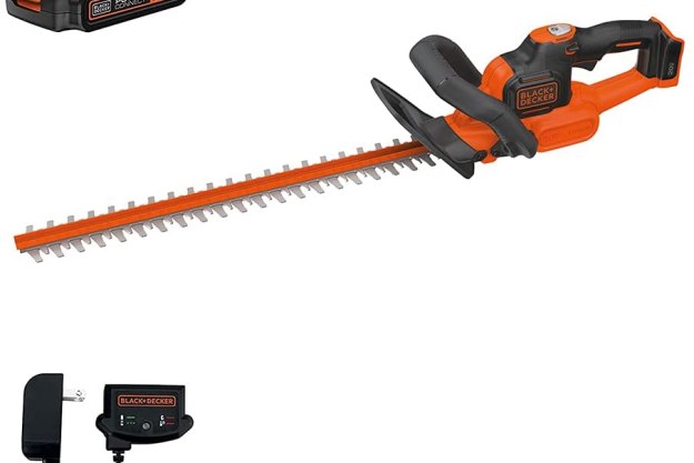 https://www.themanual.com/wp-content/uploads/sites/9/2021/10/black-and-decker-20v-max-hedge-trimmer.jpg?resize=625%2C417&p=1