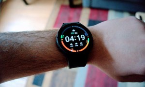 A man wearing the Samsung Galaxy Watch 4.