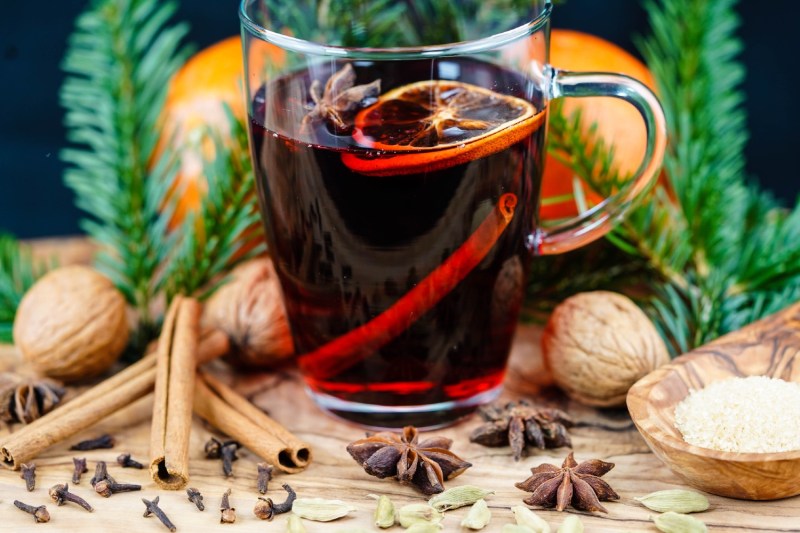 Glass mug with spiked apple cider