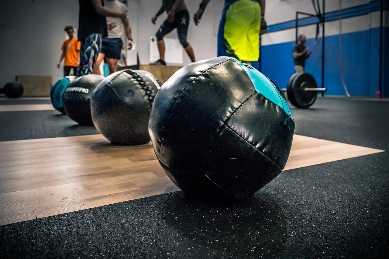   Basics Weighted Medicine Ball for Workouts