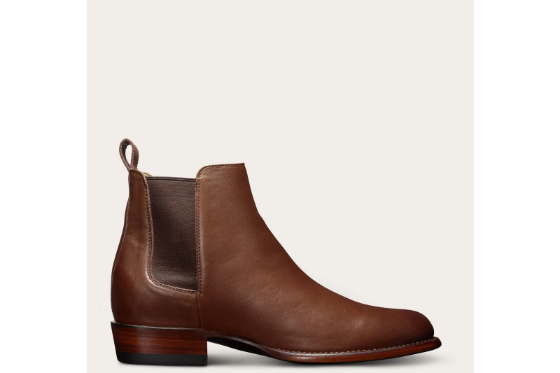 Rugged Western Chelsea boots.