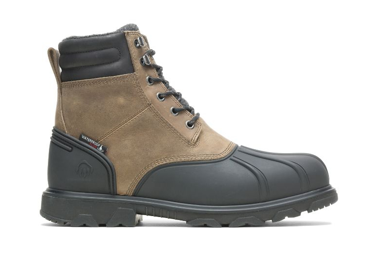 Durable snow boots for men to buy this winter.