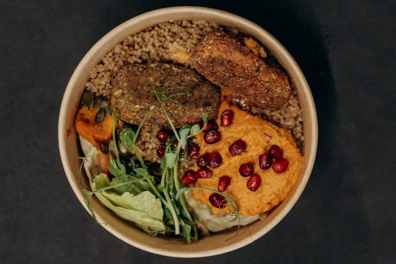 Vegan bowl with seitan.