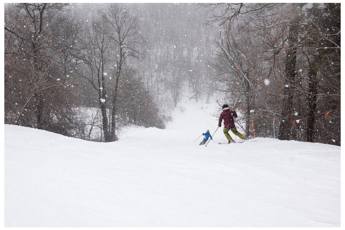 people skiing down the slopes at Afton Alps, Minnesota