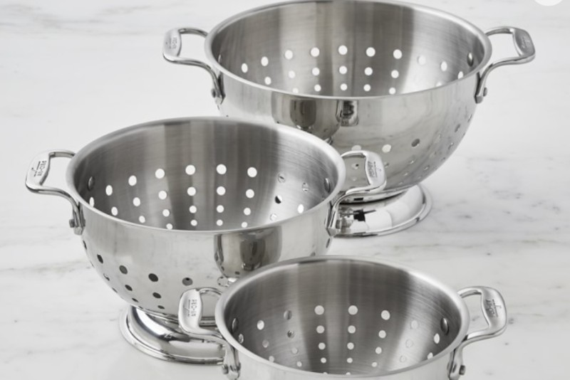 Set of three colanders.