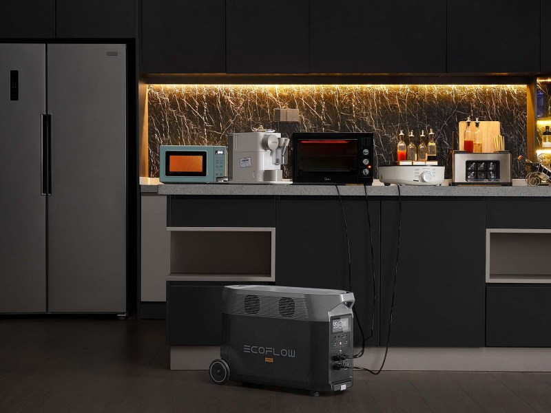 EcoFlow DELTA Pro connected to home appliances.