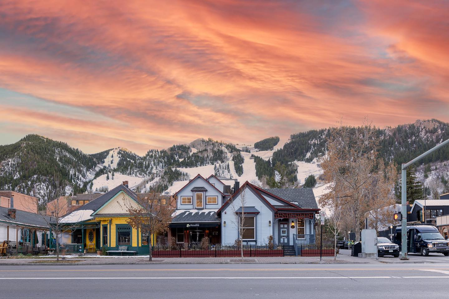These are the very best ski towns for foodies in America - The Manual