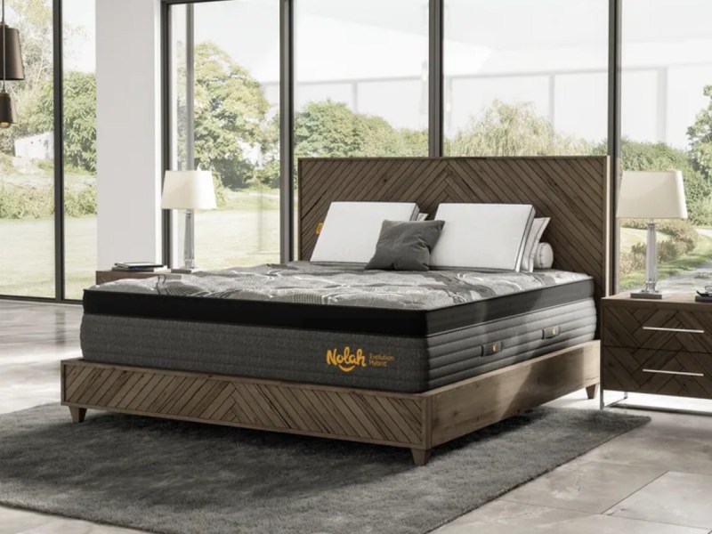 The 15-inch Nolah Evolution mattress in the bedroom.