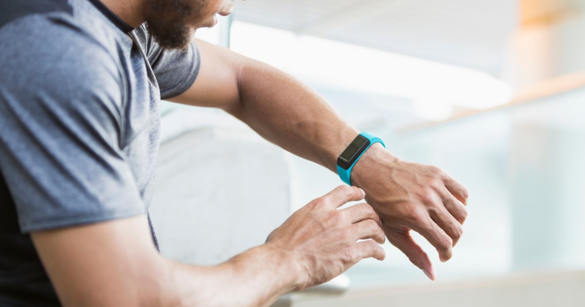 The 5 Best Fitness Watches for Men in 2022 - The Manual