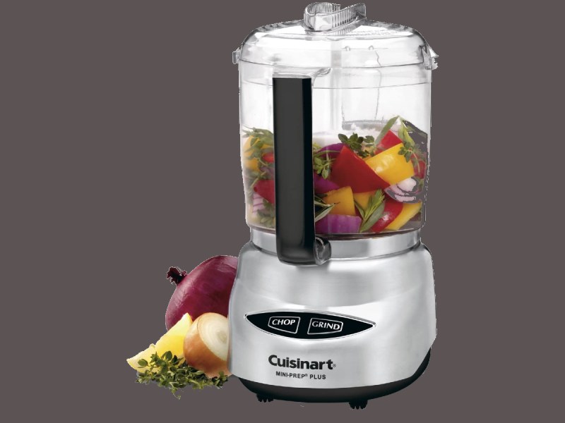 Cuisinart Mini-Prep Plus 4-Cup Food Processor ready to chop veg.