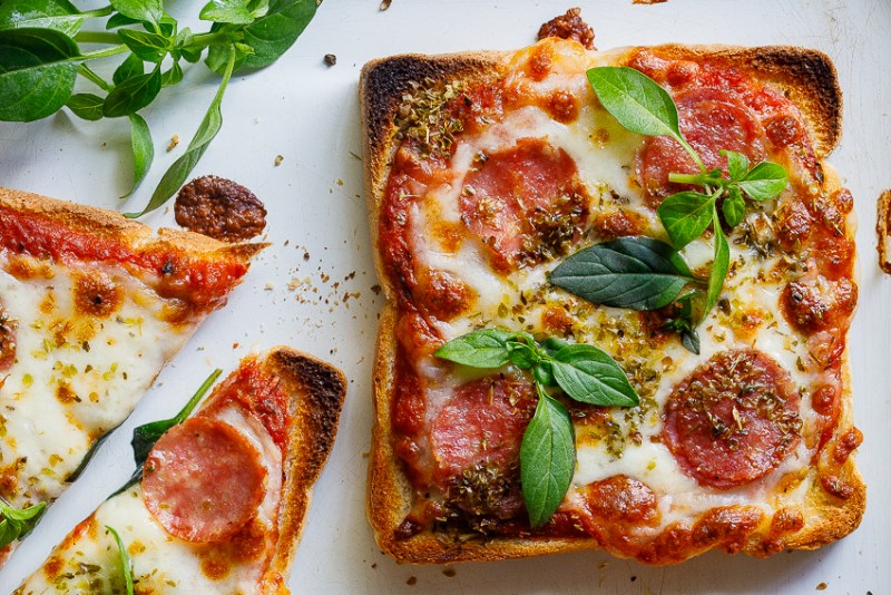 What is Pizza Toast and How Do You Make It? - The Manual