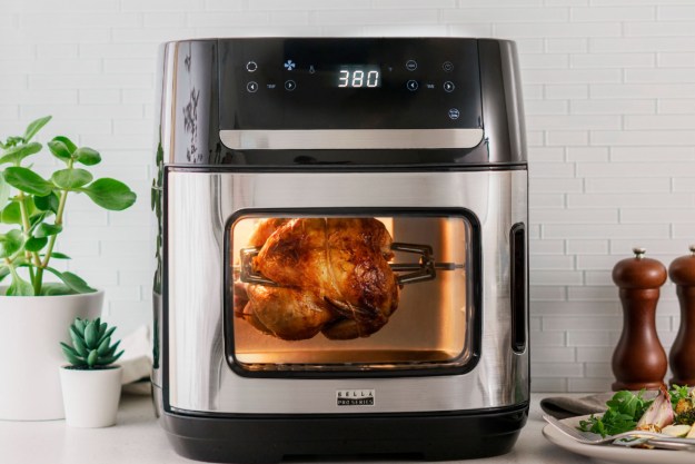 Grab this 8-quart air fryer deal while it's $80 off