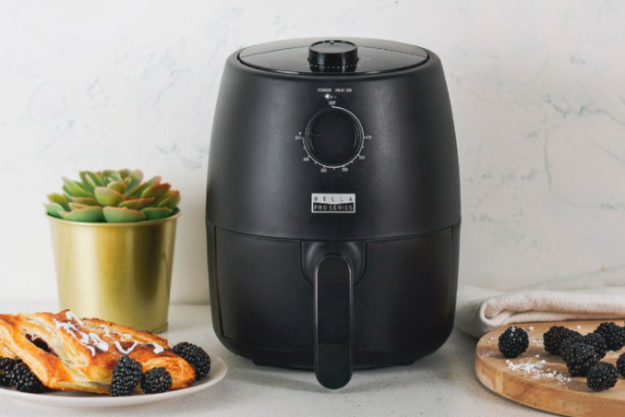 Review of BELLA 2.2LB Best Convention Air Fryer for Cooking Food
