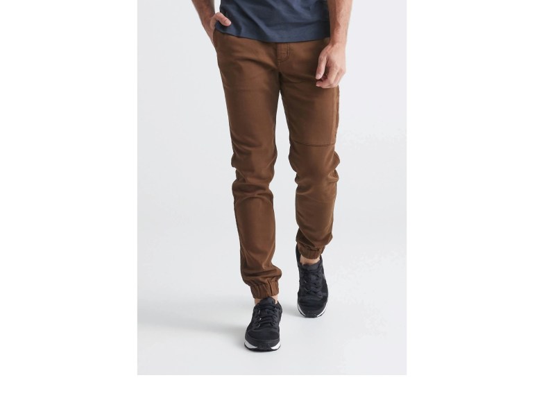 DUER Has the Comfy and Breathable Pants You Need for Summer - The