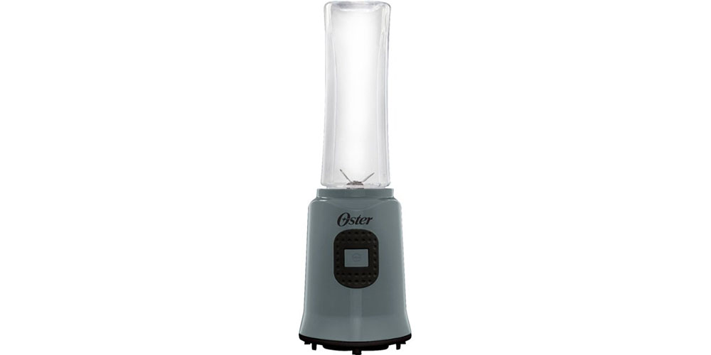 Oster MyBlend Personal Blender em um fundo branco. 