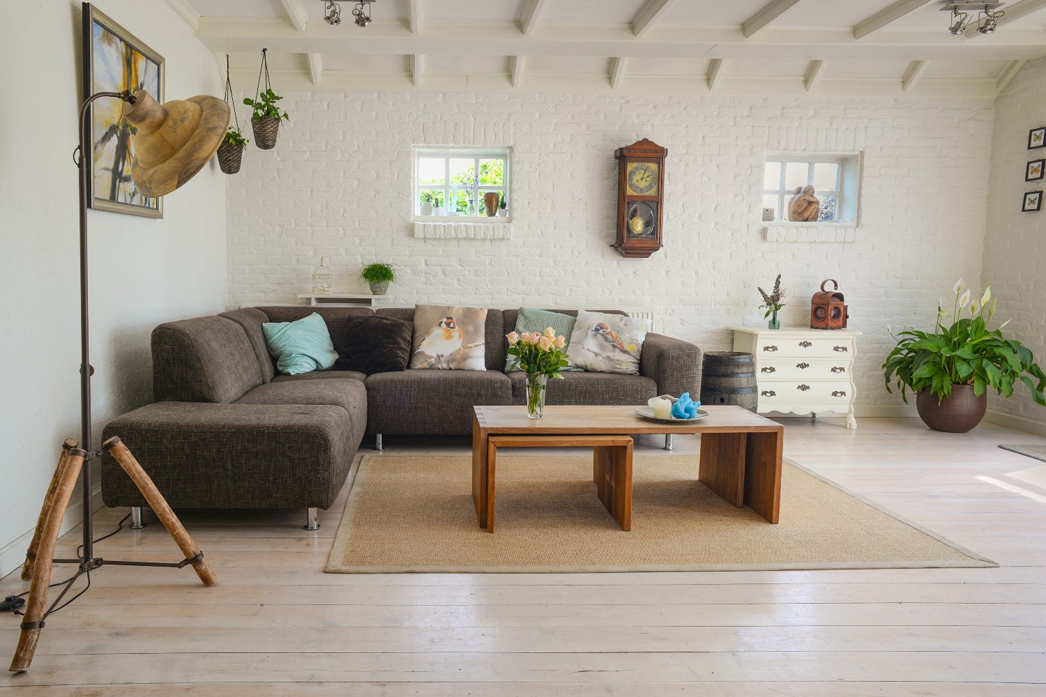 A freshly cleaned living room in an apartment