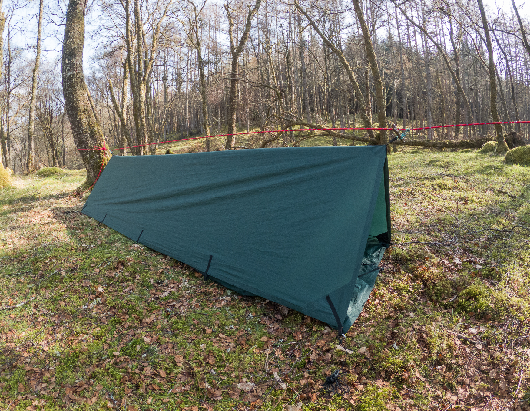 Smeren Visa doos 5 creative ways to use your tarp to stay dry when camping this spring - The  Manual