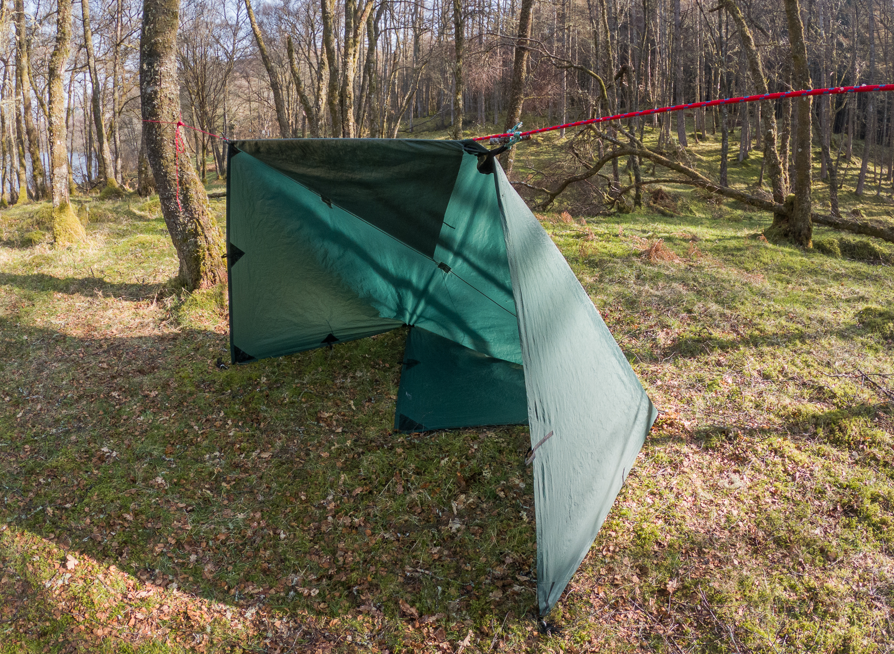 How To Build Tarp Shelters Using These 5 Easy Designs - The Manual