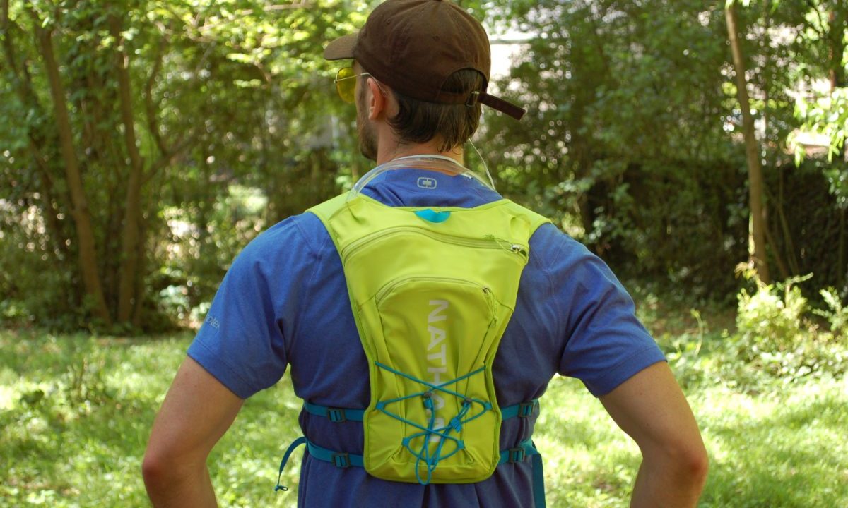 Nathan Quickstart 2.0 6L hydration vest from the back.