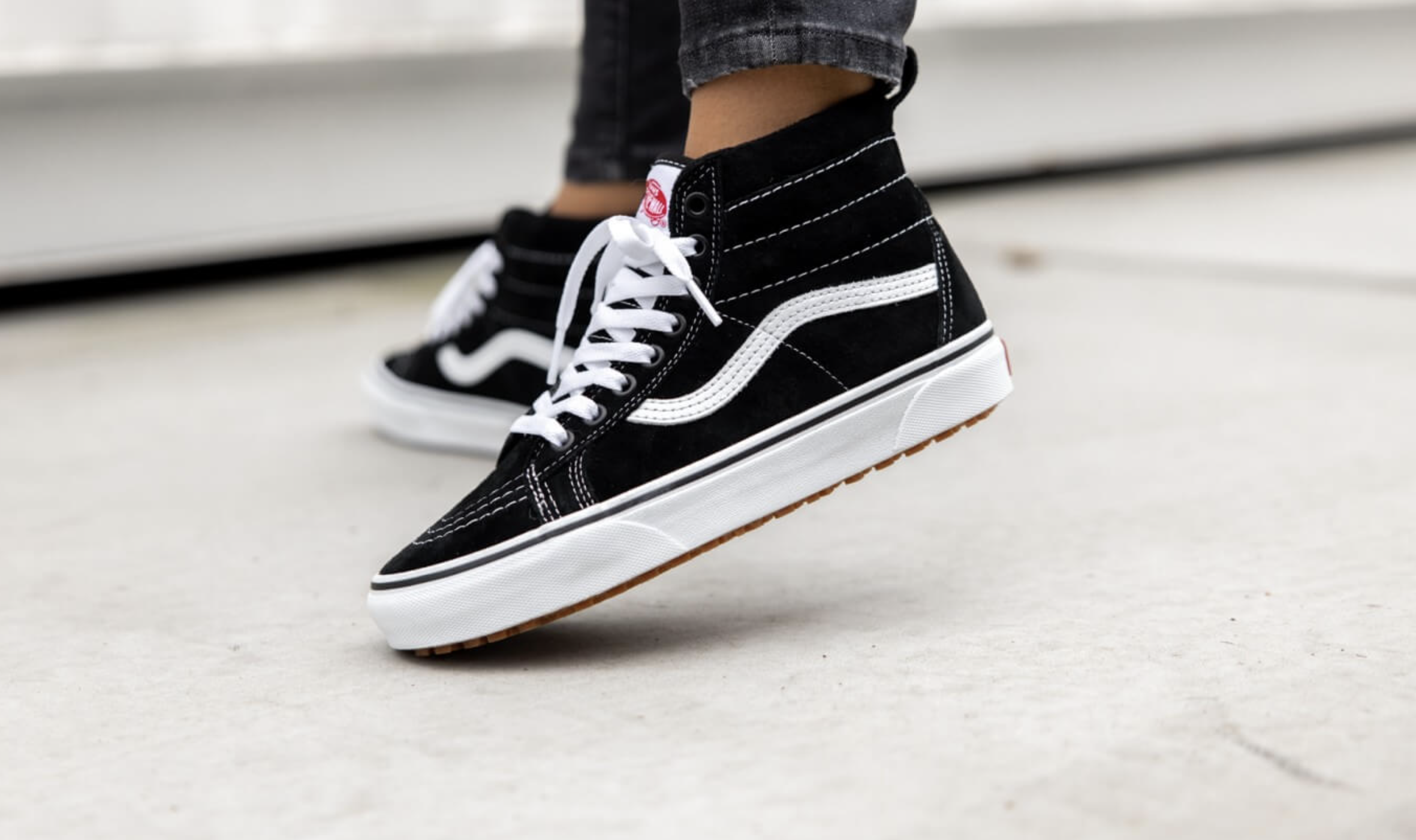 afdeling Alarmerende Jeg spiser morgenmad Vans High-Top Sneakers Are 50% off at Nordstrom Today - The Manual