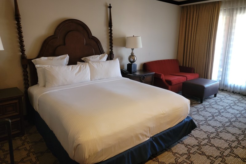 A hotel room at the Omni Scottsdale Resort and Spa at Montelucia
