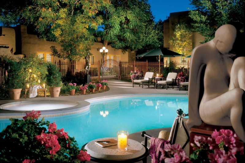 The outdoor pool at the La Posada de Santa Fe